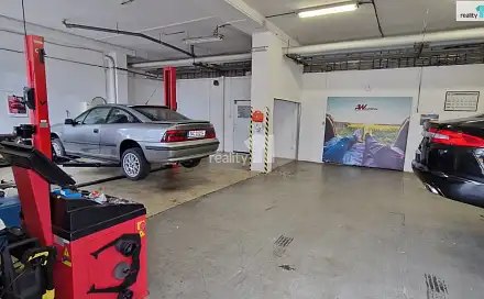 Pronájem výrobních prostor 100 m², Strojírenská, Praha 5 - Zličín