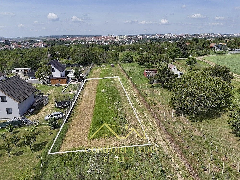 Prodej stavebního pozemku 799 m² – fotografie 3