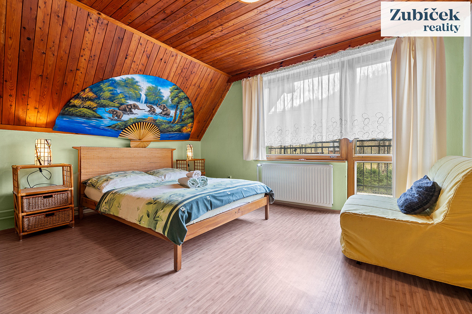 Prodej domu 550 m² s pozemkem 1 419 m² – pohled 2
