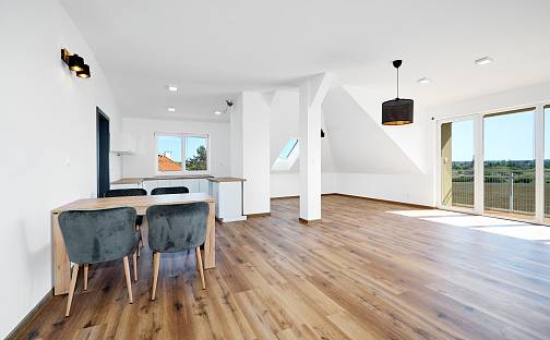 Pronájem bytu 4+kk 133 m², Do Říčan, Praha 9 - Běchovice