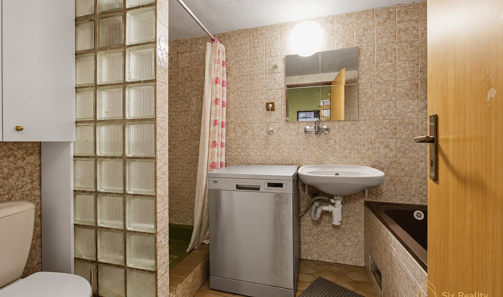 Prodej ubytovacího objektu 663 m², Rakovník – náhled fotky 9