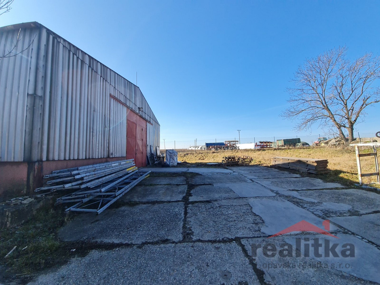 Pronájem skladovacích prostor 928 m² – fotografie 4