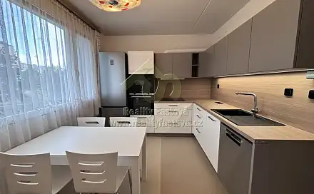 Pronájem bytu 4+1 99 m², Západní, Plzeň