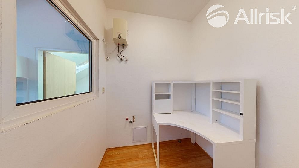 Pronájem kanceláře 52 m² — photo 5