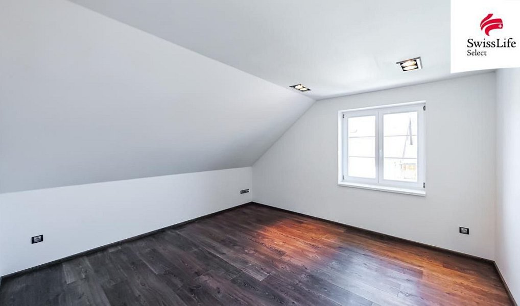 Prodej domu 211 m² s pozemkem 975 m², Ostrov – náhled fotky 21