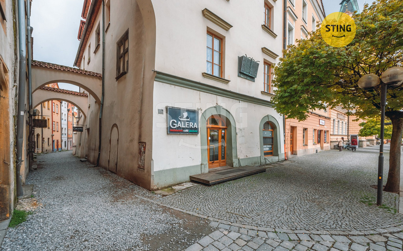 Pronájem komerčního objektu (jiného typu) 200 m²