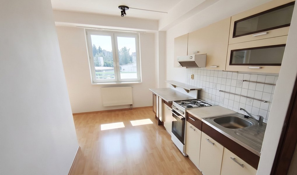 Prodej bytu 3+1 75 m², Kyjov – náhled fotky 3