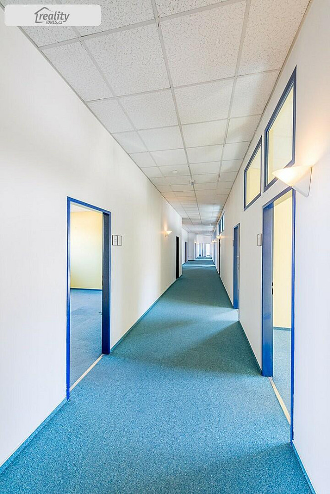 Pronájem kanceláře 417 m² — photo 5