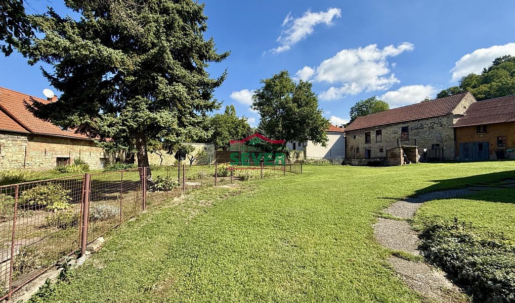 Prodej domu 241 m² s pozemkem 1 596 m², Křesín – náhled fotky 4