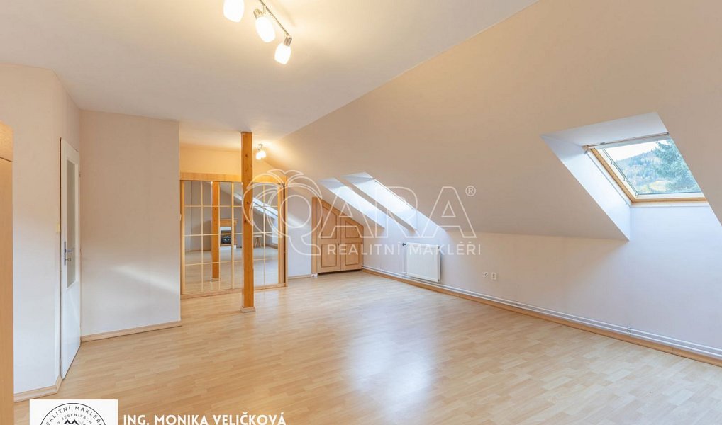 Prodej bytu 4+1 135 m², Vrbno pod Pradědem – náhled fotky 9
