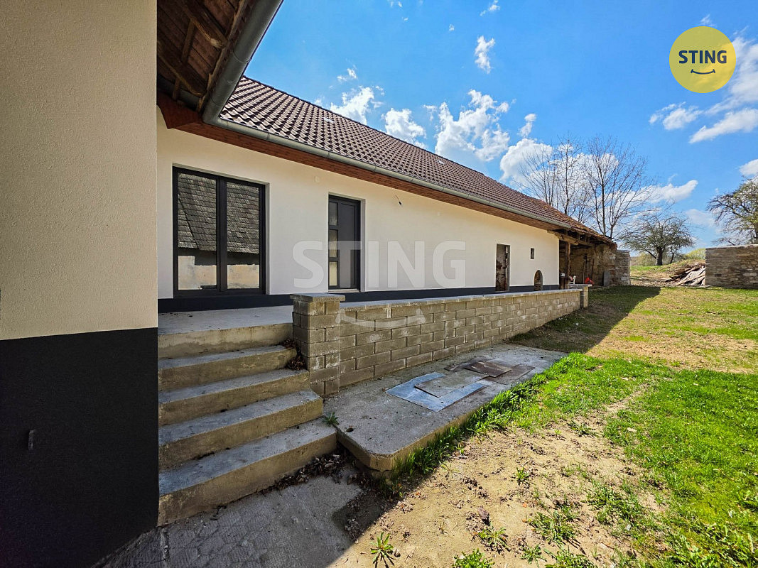 Prodej domu 120 m² s pozemkem 1 413 m² - Widok 2