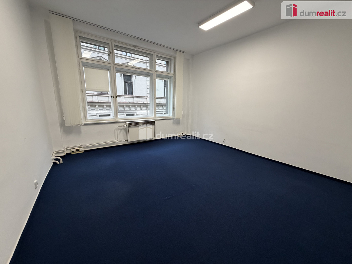 Pronájem kanceláře 143 m² — photo 2
