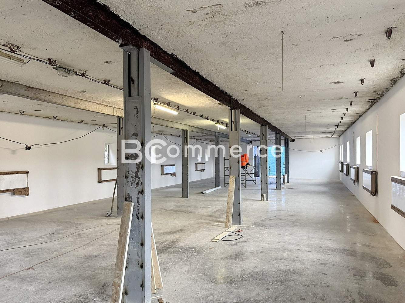 Pronájem skladovacích prostor 292 m²