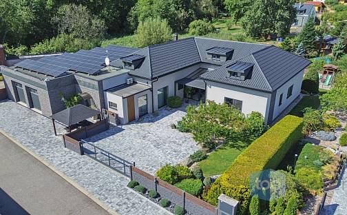 Prodej domu 699 m² s pozemkem 6 672 m², Na Dolíku, Pyšely - Zaječice, okres Benešov