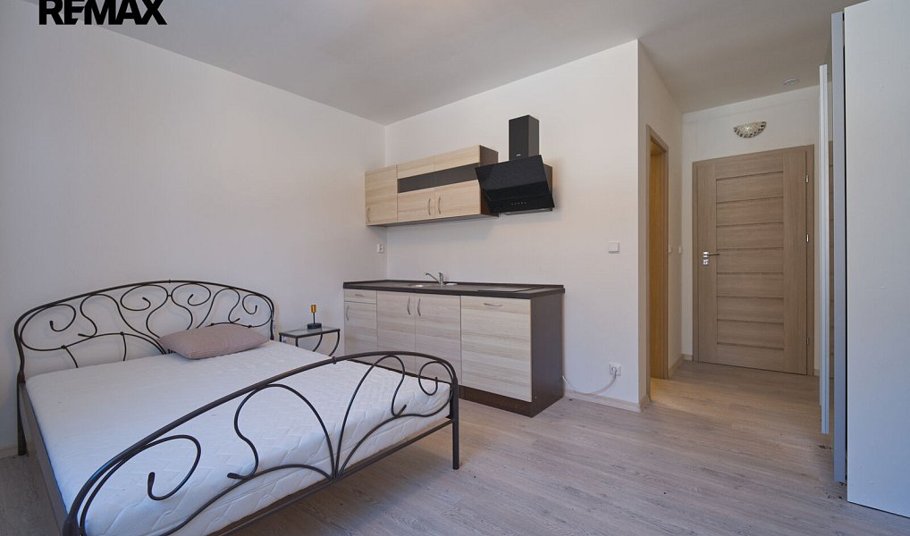 Prodej ubytovacího objektu 1 978 m², Jeseník – náhled fotky 13