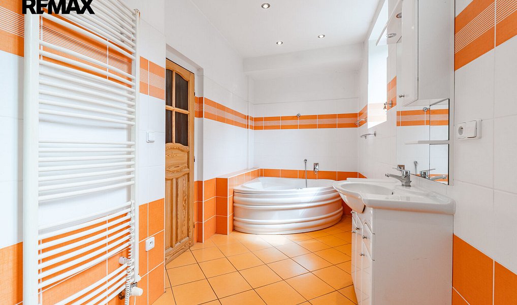 Prodej ubytovacího objektu 421 m², Kytlice – náhled fotky 25