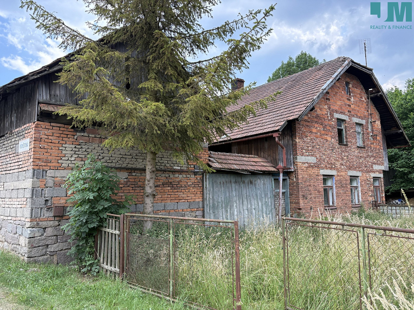 Prodej domu 120 m² s pozemkem 1 406 m²