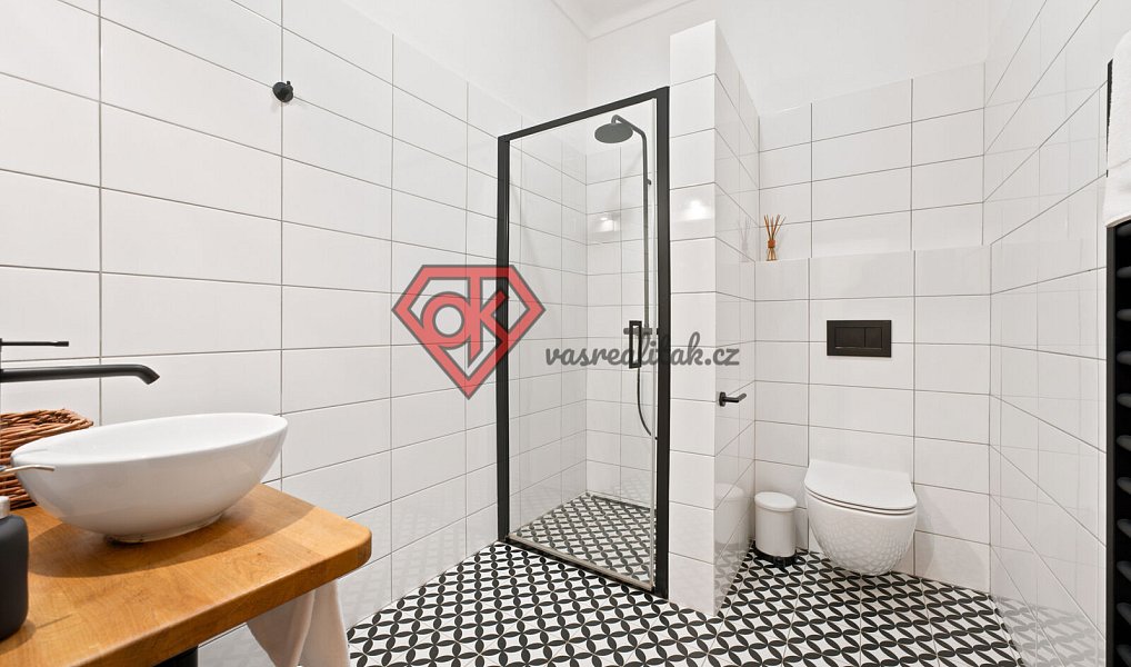 Prodej ubytovacího objektu 448 m², Králíky – náhled fotky 32