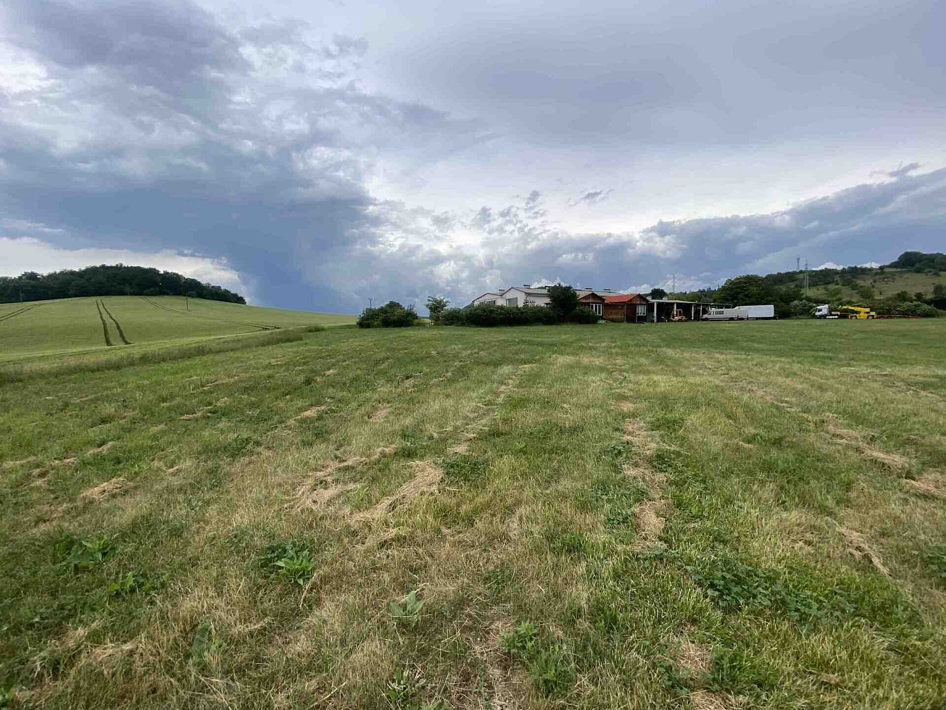 Prodej pozemku 1 561 m²