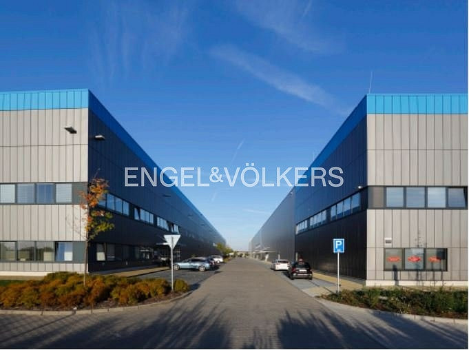 Pronájem skladovacích prostor 461 m² – fotografie 2