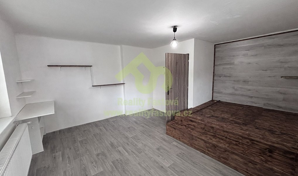 Prodej domu 228 m² s pozemkem 1 076 m², Rokycany – náhled fotky 19