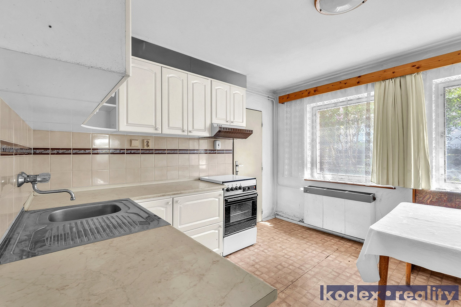 Prodej domu 270 m² s pozemkem 590 m² – fotografie 3