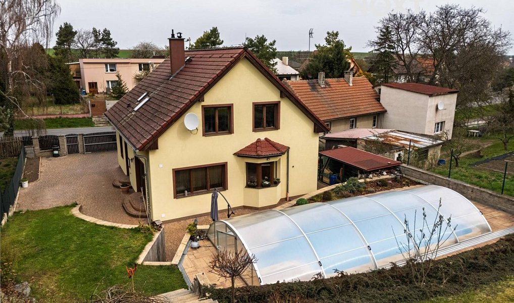 Prodej domu 179 m² s pozemkem 785 m², Slatina – náhled fotky 2