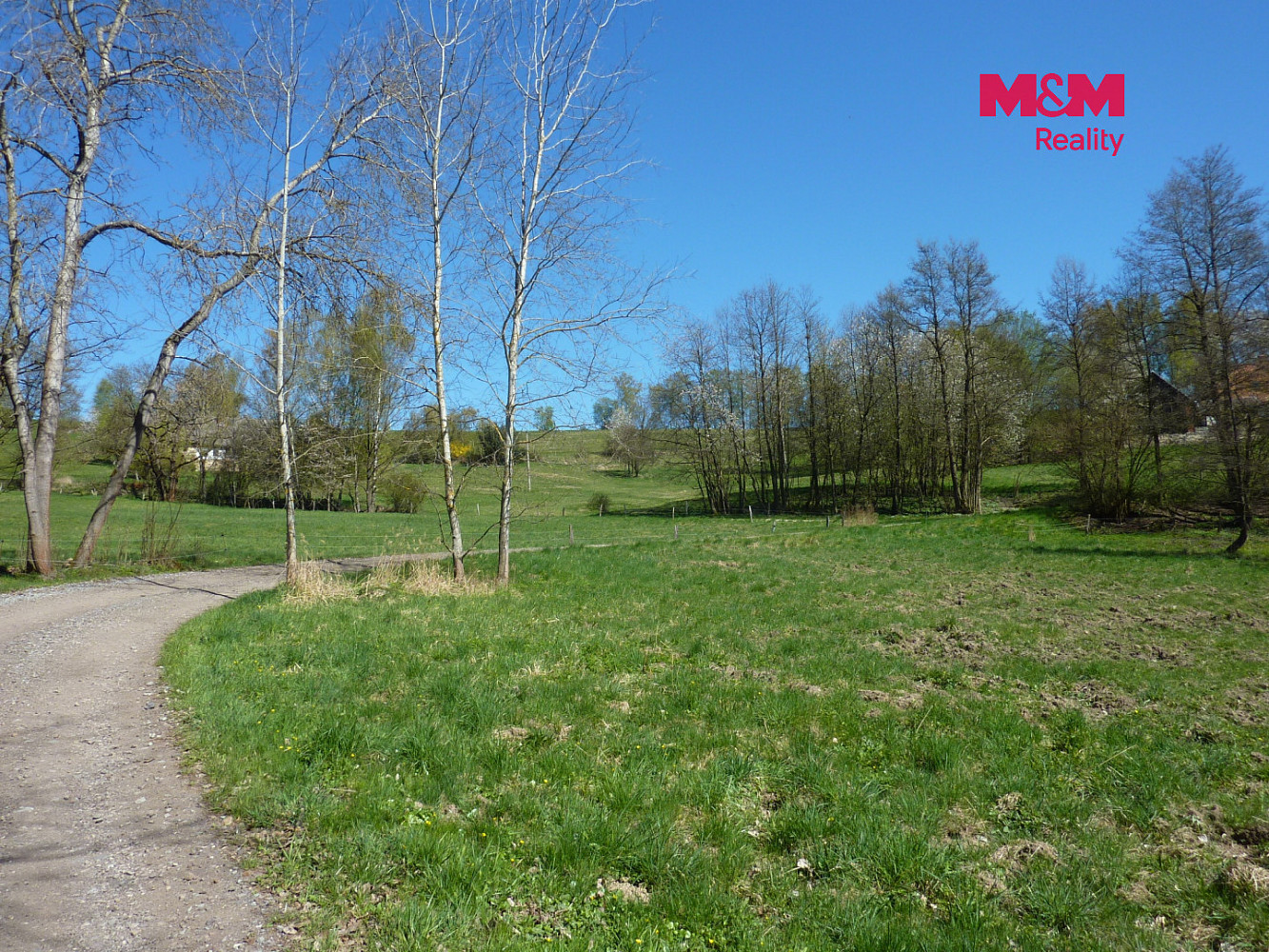 Prodej stavebního pozemku 1 453 m²