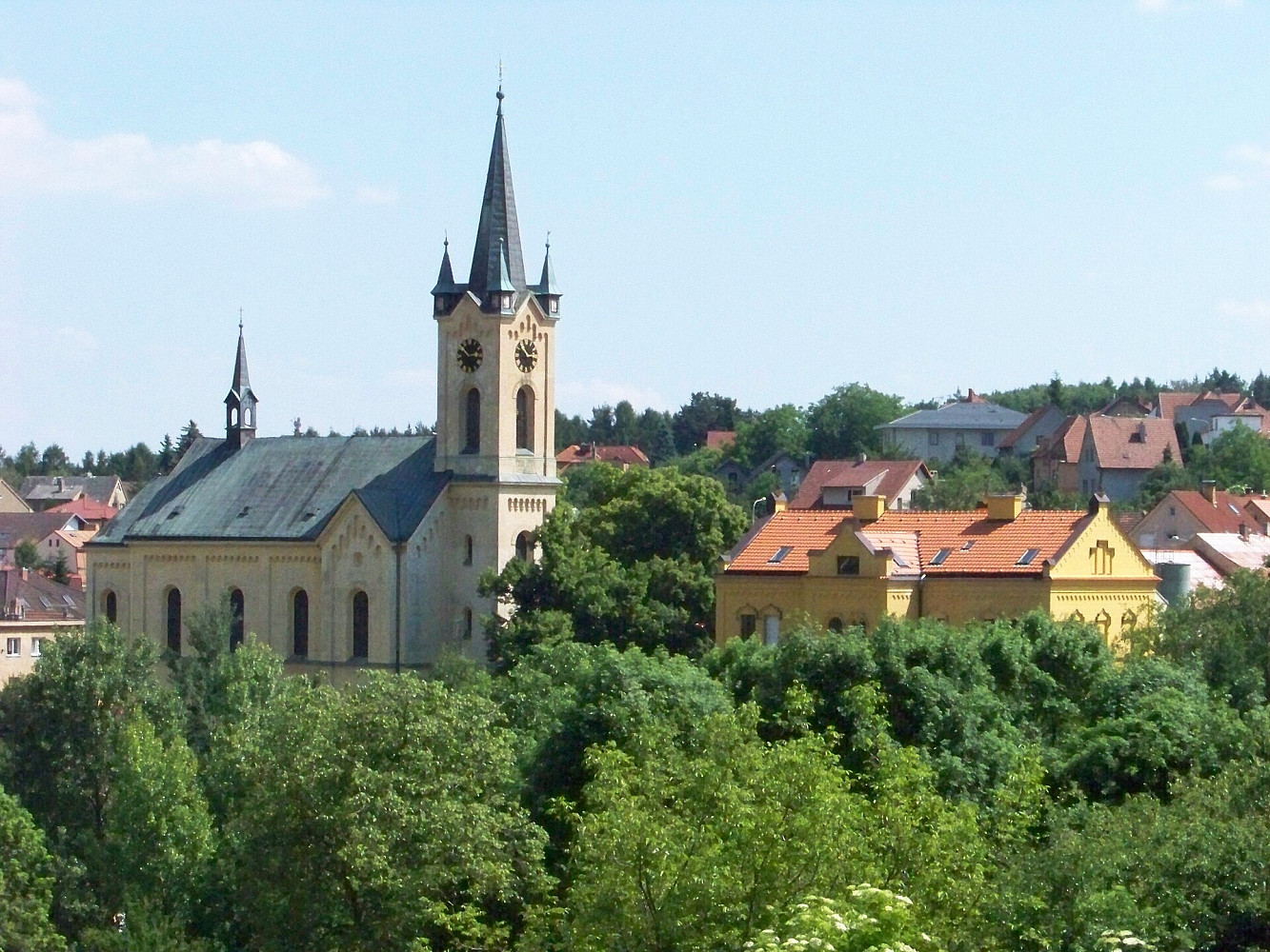 Prodej stavebního pozemku 2 900 m²