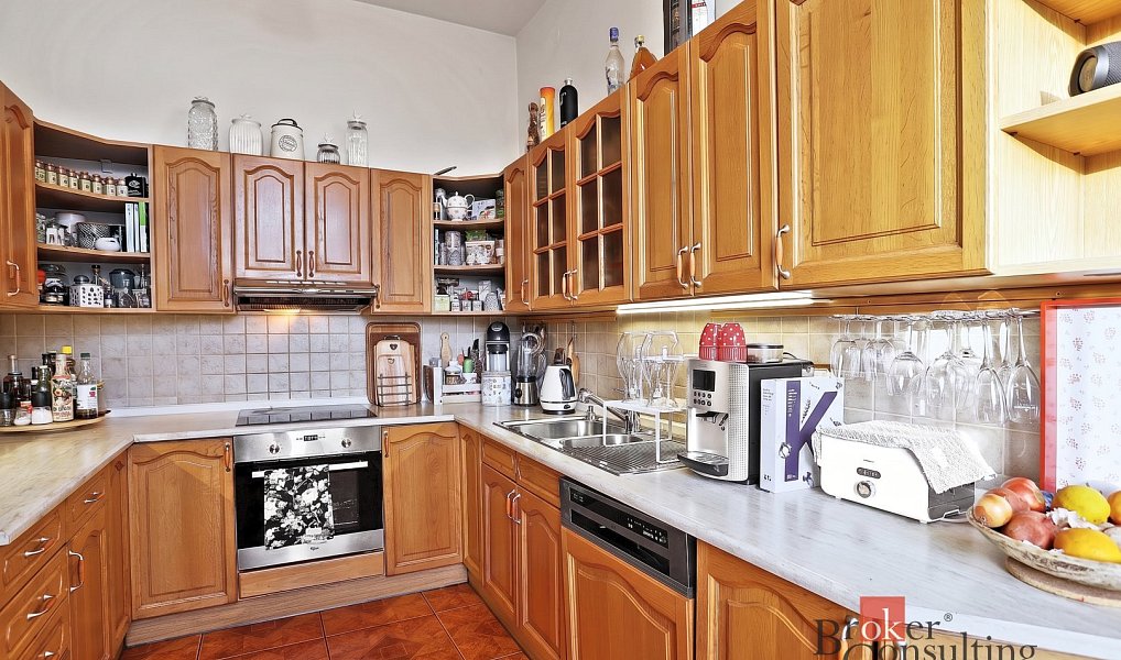 Prodej domu 361 m² s pozemkem 4 015 m², Nejdek – náhled fotky 4