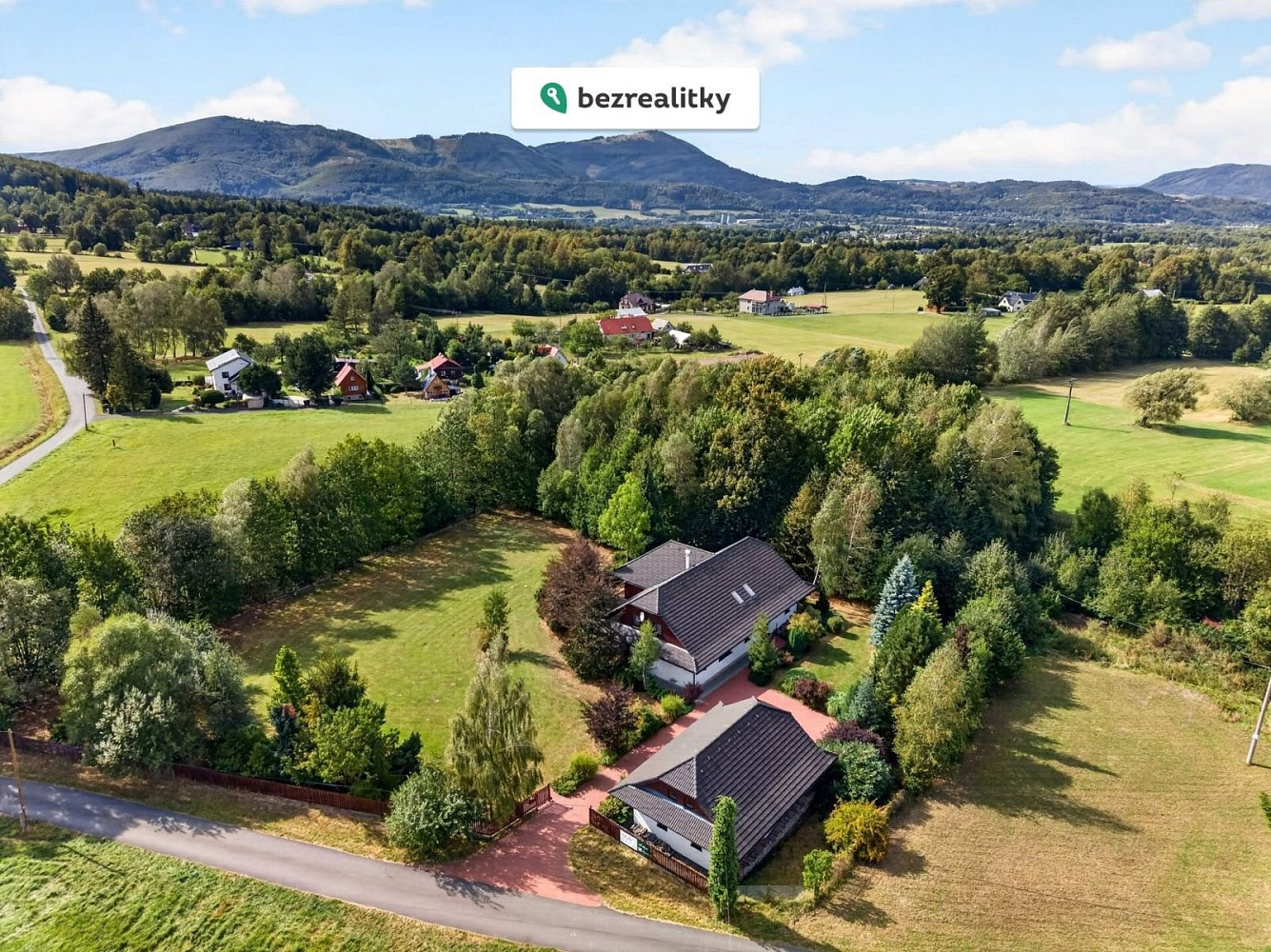 Prodej domu 297 m² s pozemkem 5 800 m²