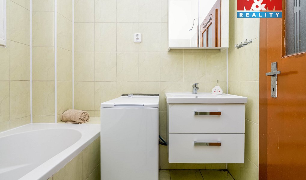 Prodej nájemního domu, činžáku 280 m², Dymokury – náhled fotky 14