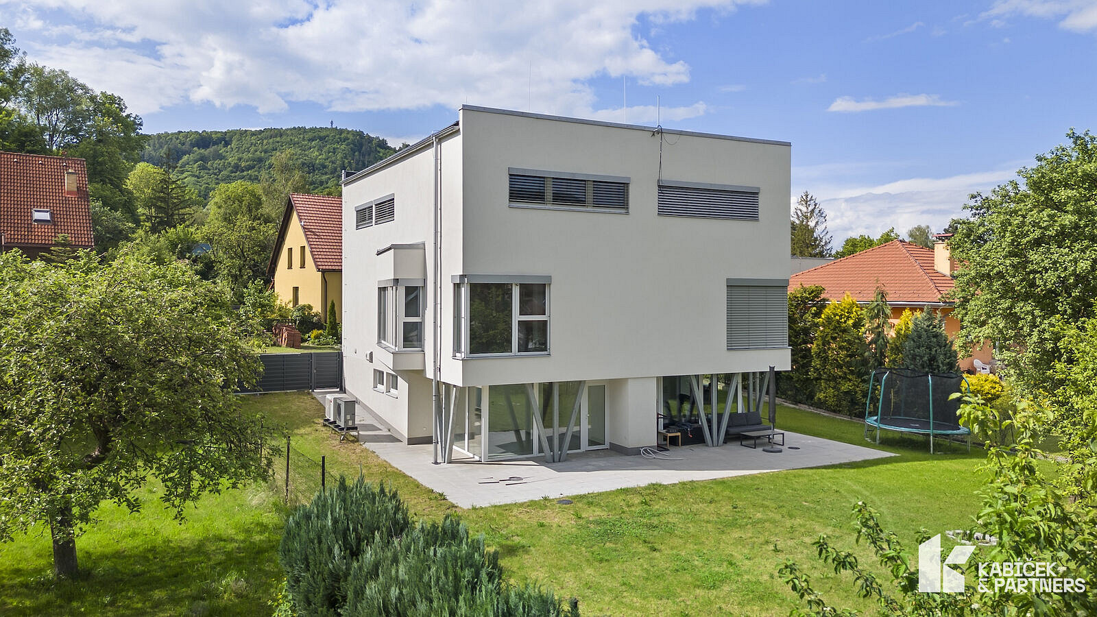 Pronájem domu 171 m² s pozemkem 300 m²