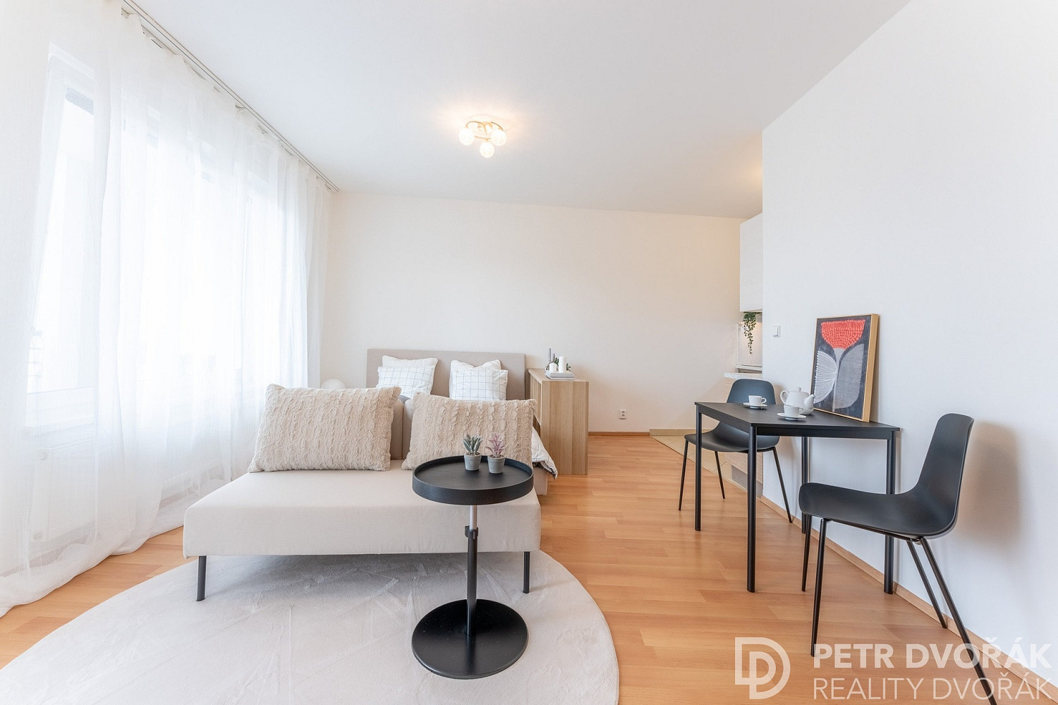 Prodej bytu 1+kk 38 m² – fotografie 2