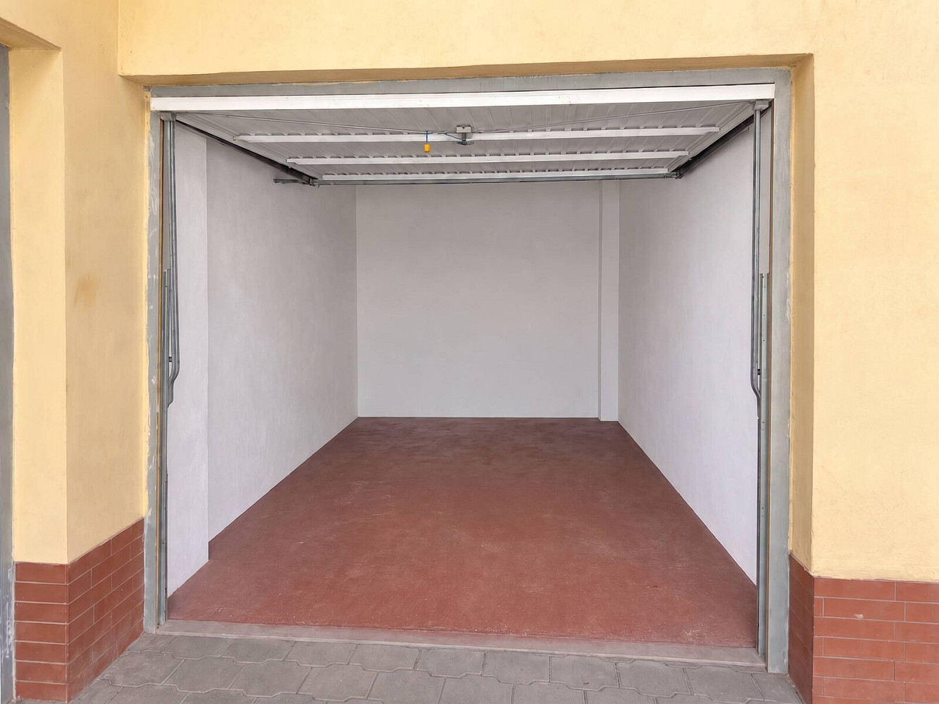 Prodej samostatné garáže 17 m2 Praha 2, Wenzigova