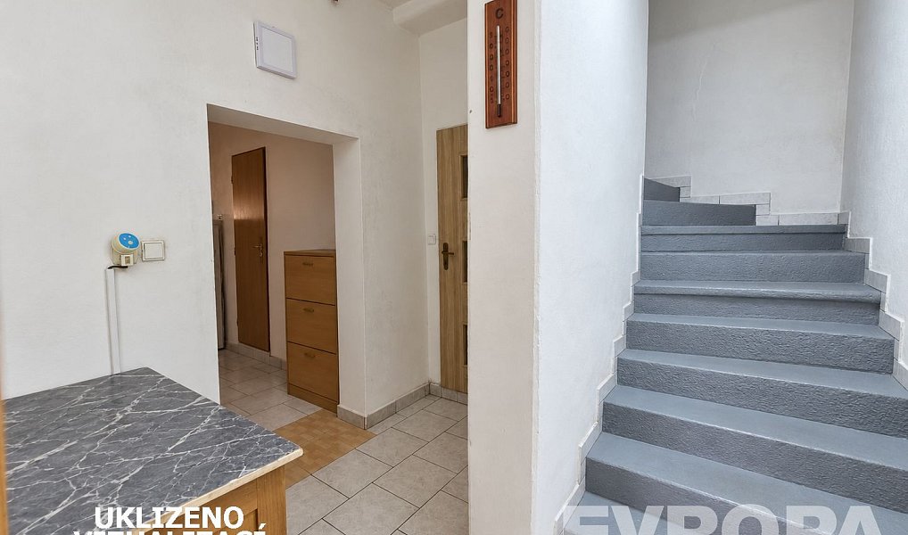 Prodej domu 240 m² s pozemkem 383 m², Kraslice – náhled fotky 10