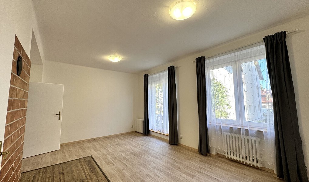 Pronájem domu 97 m² s pozemkem 93 m², Nová Paka – náhled fotky 3