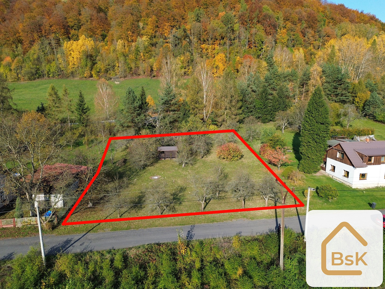 Prodej stavebního pozemku 2 069 m²