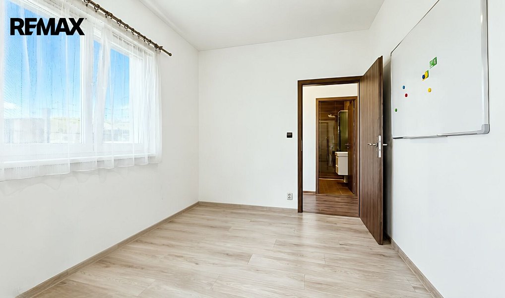 Prodej domu 92 m² s pozemkem 787 m², Tuhaň – náhled fotky 28