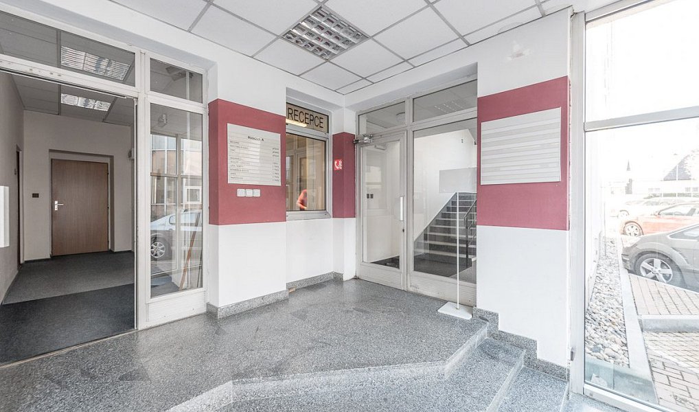 Pronájem kanceláře 111 m², Praha – náhled fotky 2