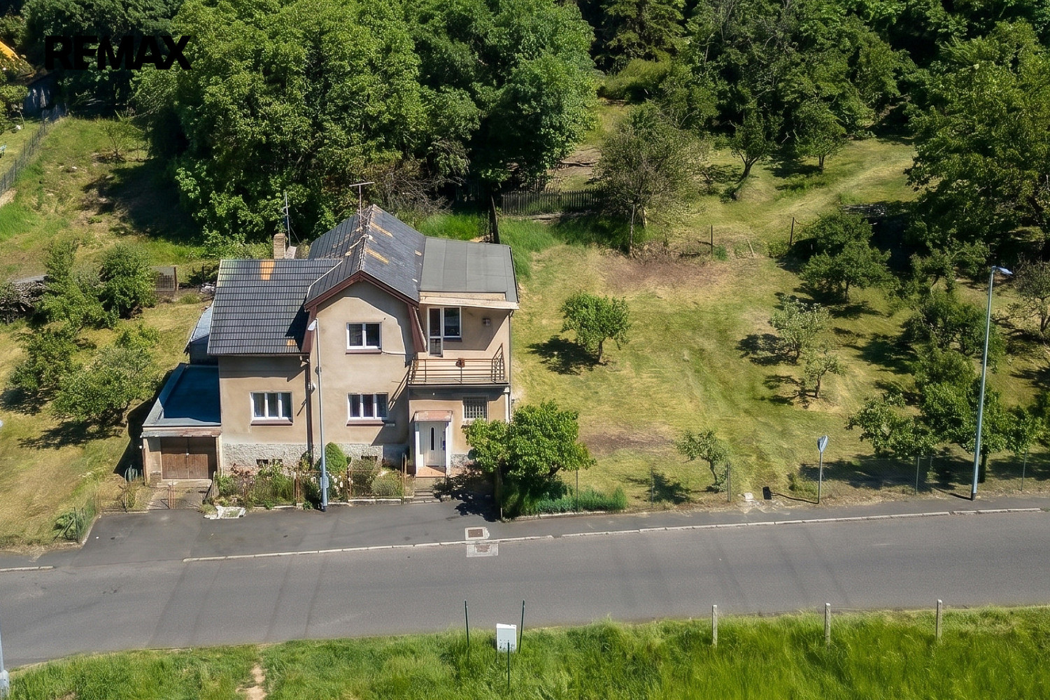 Prodej domu 200 m² s pozemkem 1 201 m²
