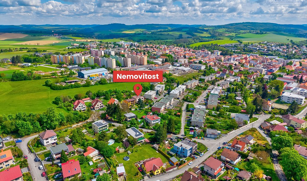 Prodej domu 246 m² s pozemkem 990 m², Sedlčany – náhled fotky 2