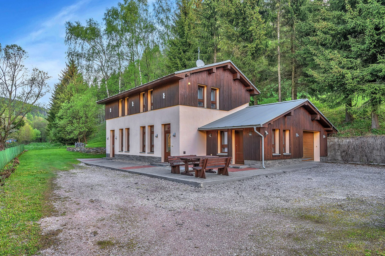 Prodej ubytovacího objektu 159 m² – fotografie 3