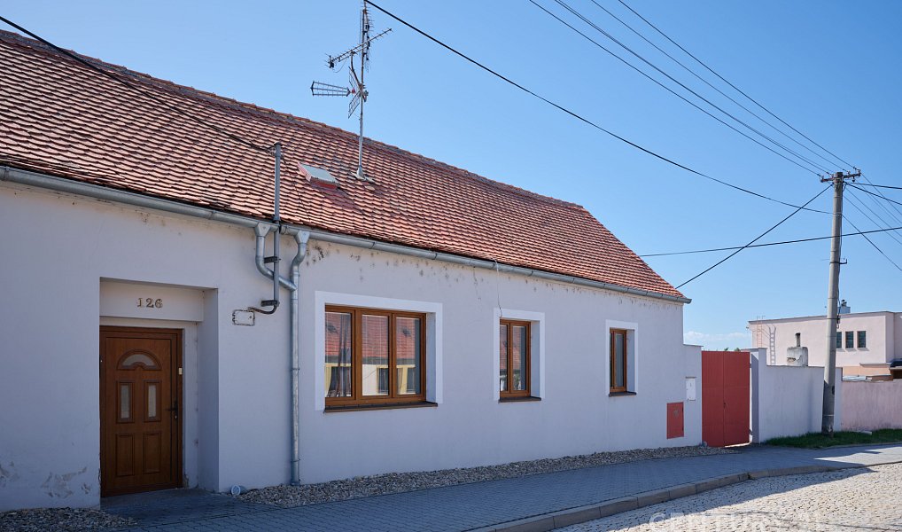 Prodej domu 86 m² s pozemkem 297 m², Dobšice – náhled fotky 2