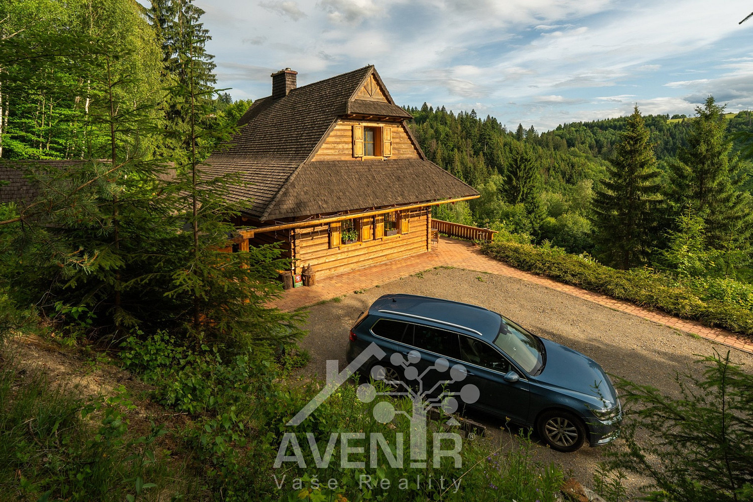 Prodej domu 168 m² s pozemkem 34 525 m²