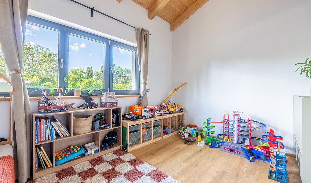 Prodej domu 165 m² s pozemkem 1 560 m², Ostrá – náhled fotky 11
