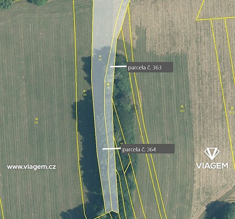 Prodej pole 2 102 m²