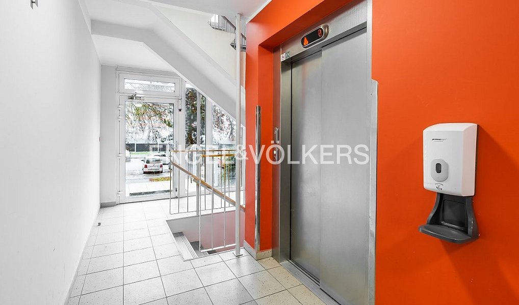 Pronájem bytu 3+kk 88 m², Praha – náhled fotky 10