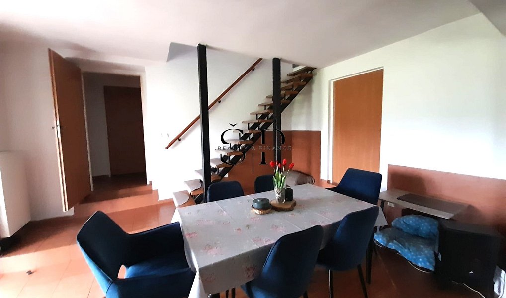 Pronájem domu 300 m² s pozemkem 2 218 m², Jesenice – náhled fotky 8