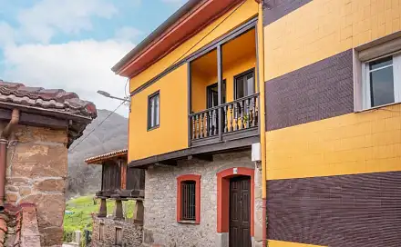 Prodej domu 137 m² s pozemkem 137 m², San Martin del Rey Aurelio, Španělsko